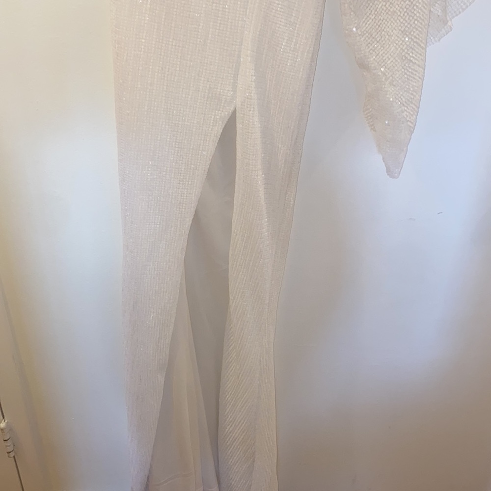 Sequined gown - Picture 4 of 7